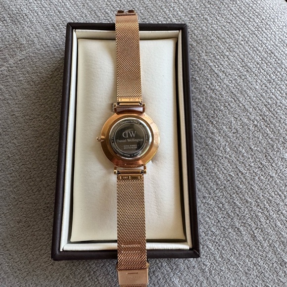 Daniel Wellington Rose Gold Mesh Watch - Picture 2 of 3